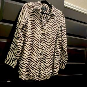 Tahari Long sleeve button down animal print linen shirt